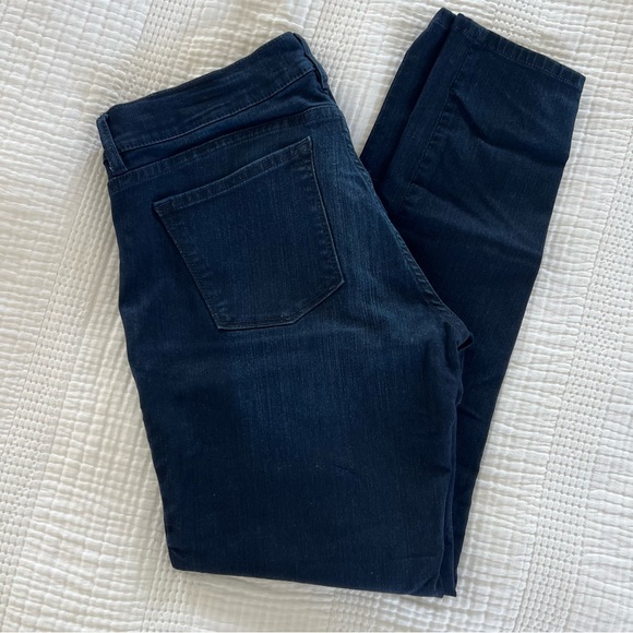 DL1961 Maternity Jeans (29) - Picture 2 of 4